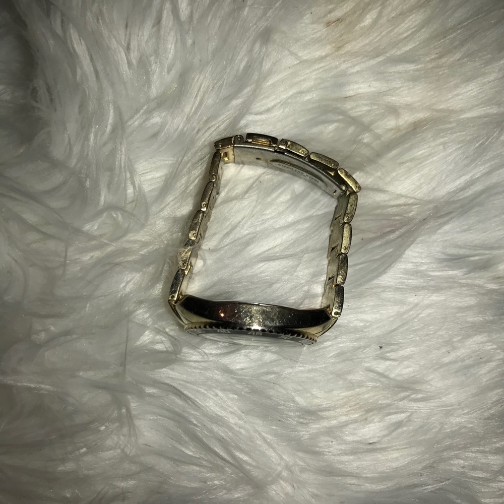 Watch - Picture 2 of 3